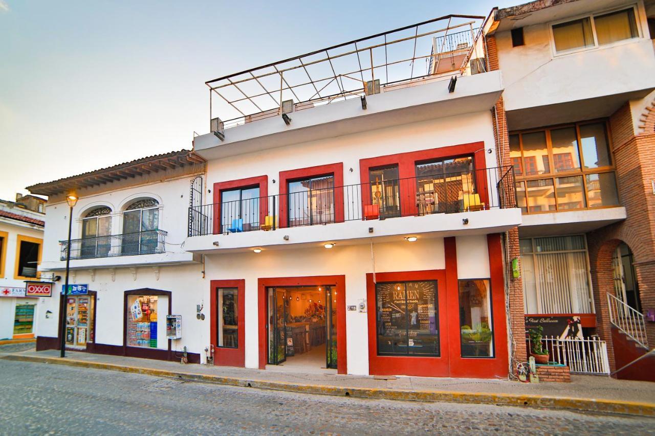 Hostal Ten To Ten Пуерто-Вальярта Екстер'єр фото
