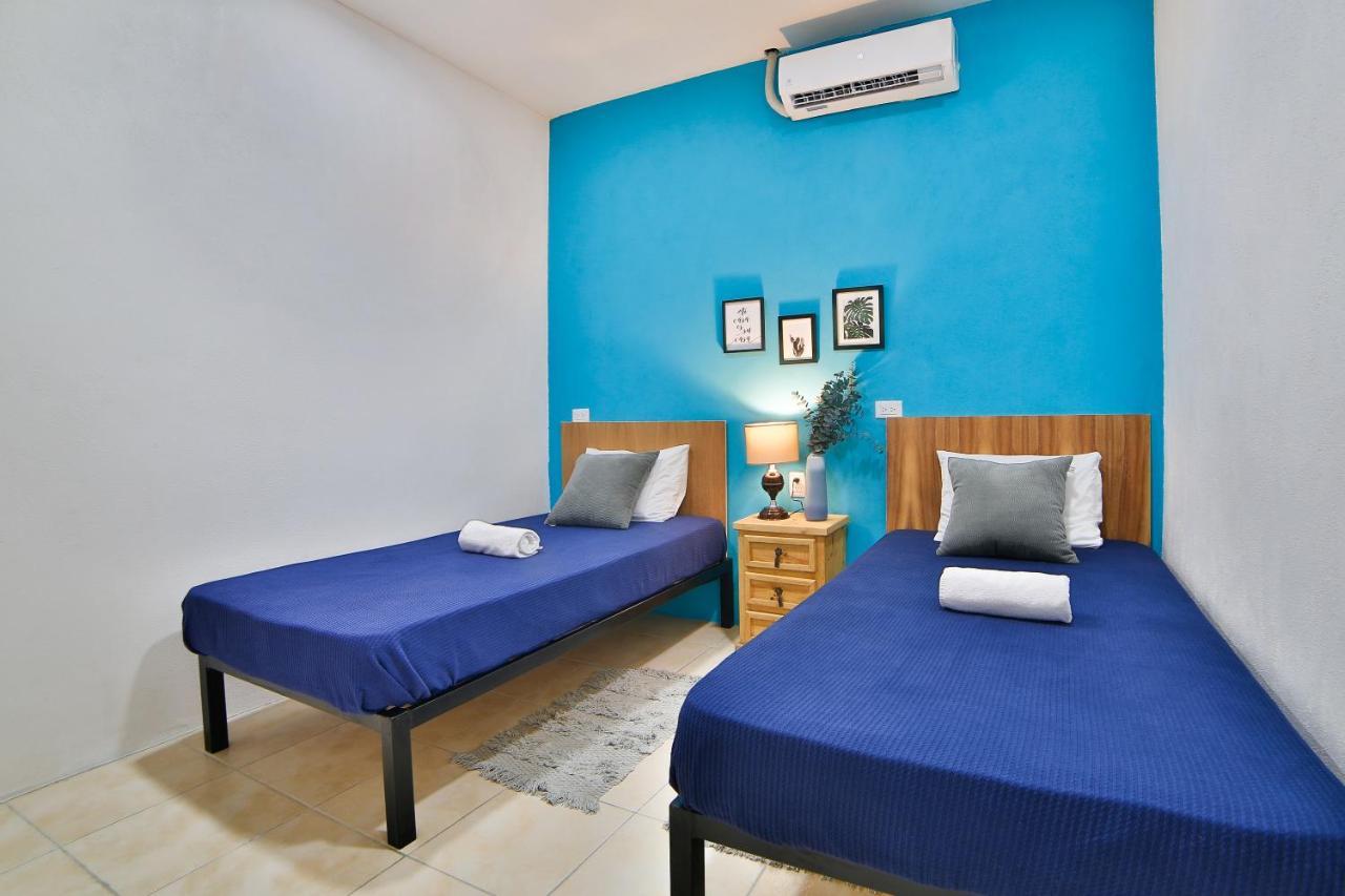 Hostal Ten To Ten Пуерто-Вальярта Екстер'єр фото