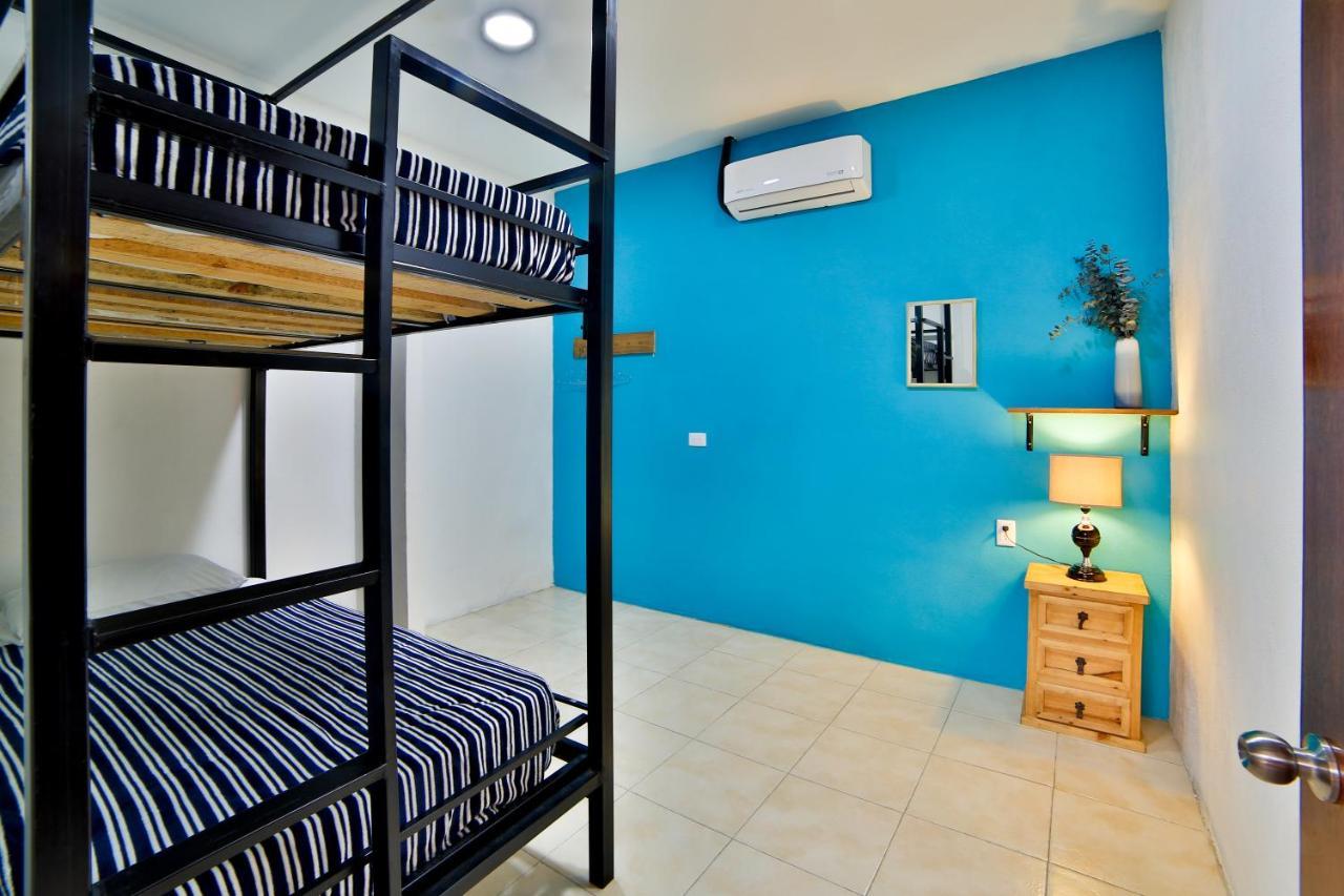 Hostal Ten To Ten Пуерто-Вальярта Екстер'єр фото