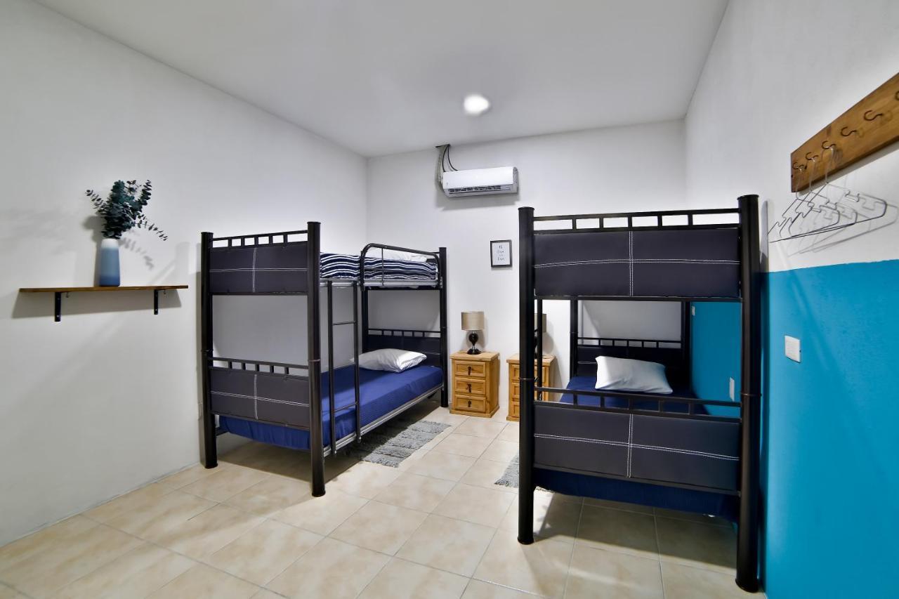 Hostal Ten To Ten Пуерто-Вальярта Екстер'єр фото