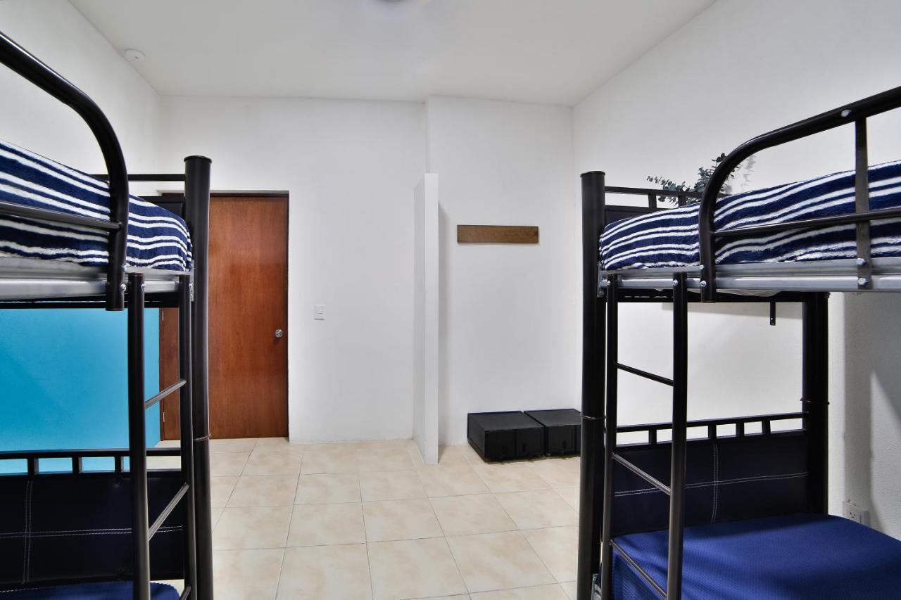 Hostal Ten To Ten Пуерто-Вальярта Екстер'єр фото